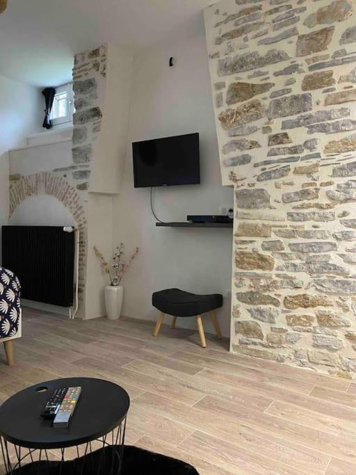 אולורן-סנט-מארי Charmant Studio Idealement Place Et Paisible ! מראה חיצוני תמונה